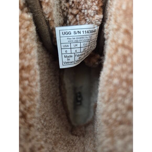 UGG Women's Dark Earth Brown Adirondack Boot III Tipped Size 6 US 1143845 - Picture 8 of 8